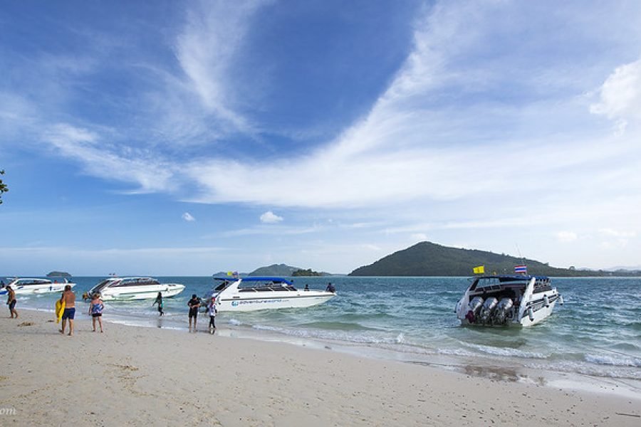 Coral Island Tour by Speedboat with Indian Lunch + Hotel Transfer